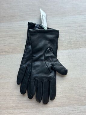Simons Black Leather Gloves-BRAND NEW WITH TAGS